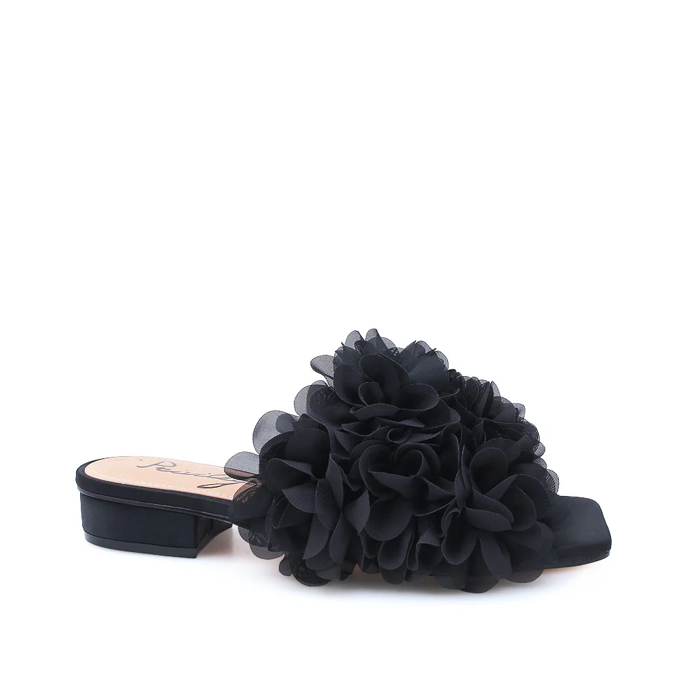 Cristina - Image 6
