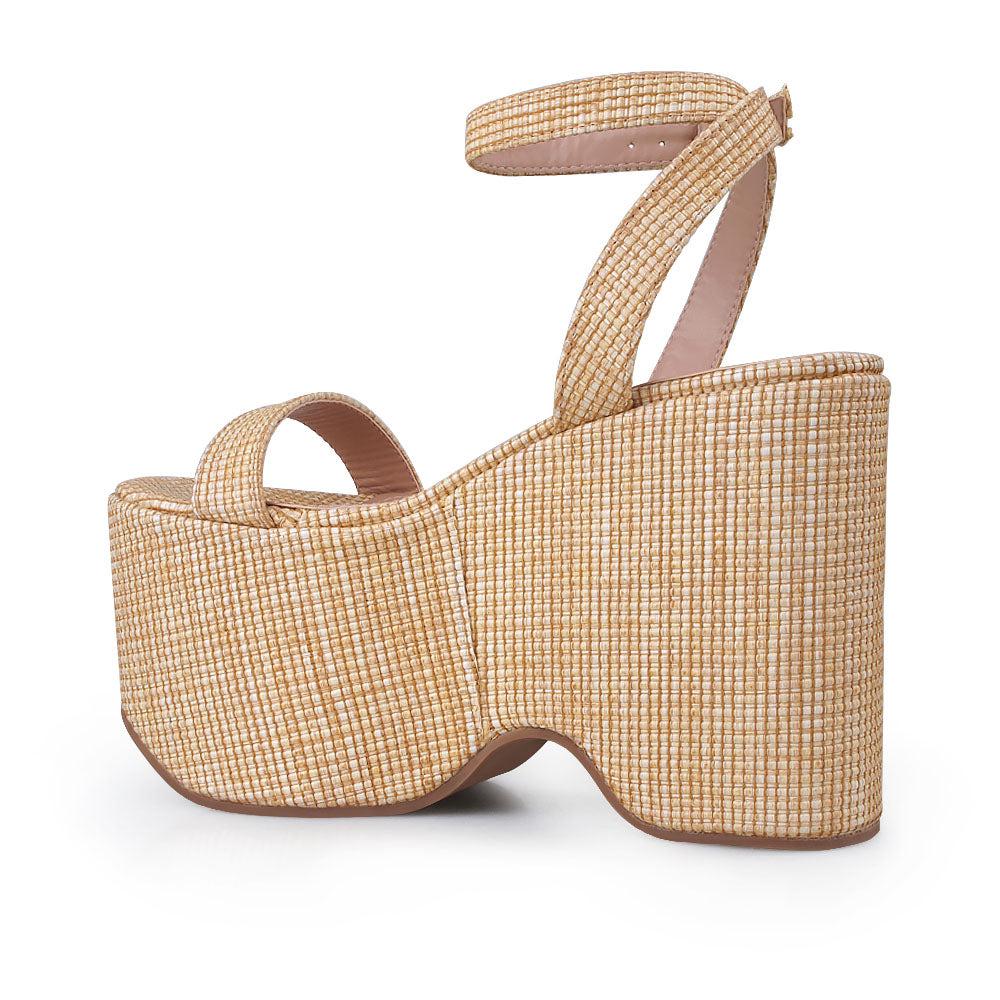 Justine - Image 5